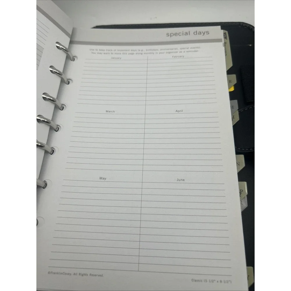 Franklin Day One Snap‎ Closure 3-Ring Classic Planner, Black, 8.5